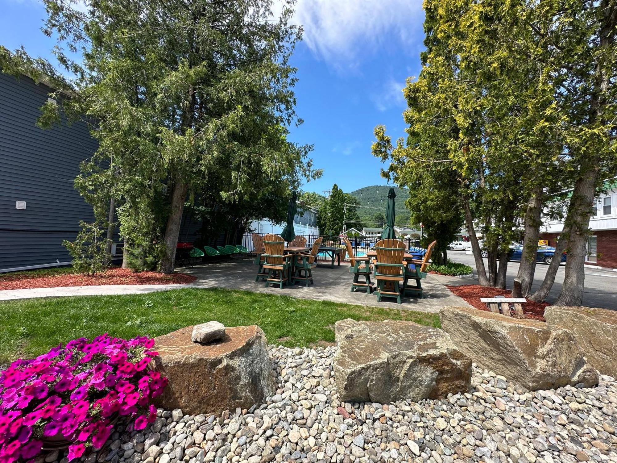 O'Sullivan'S Motel Lake George Exterior foto