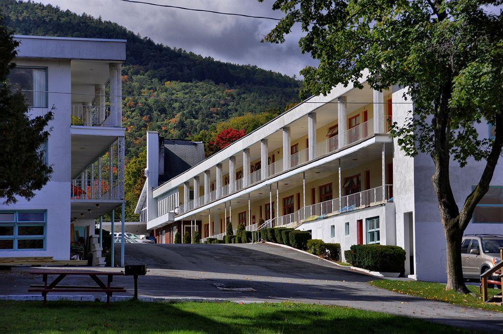 O'Sullivan'S Motel Lake George Exterior foto